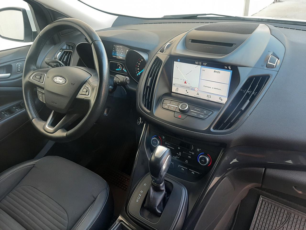 Ford Kuga 1.5 TDCI 120 CV 2WD Powershift Edition