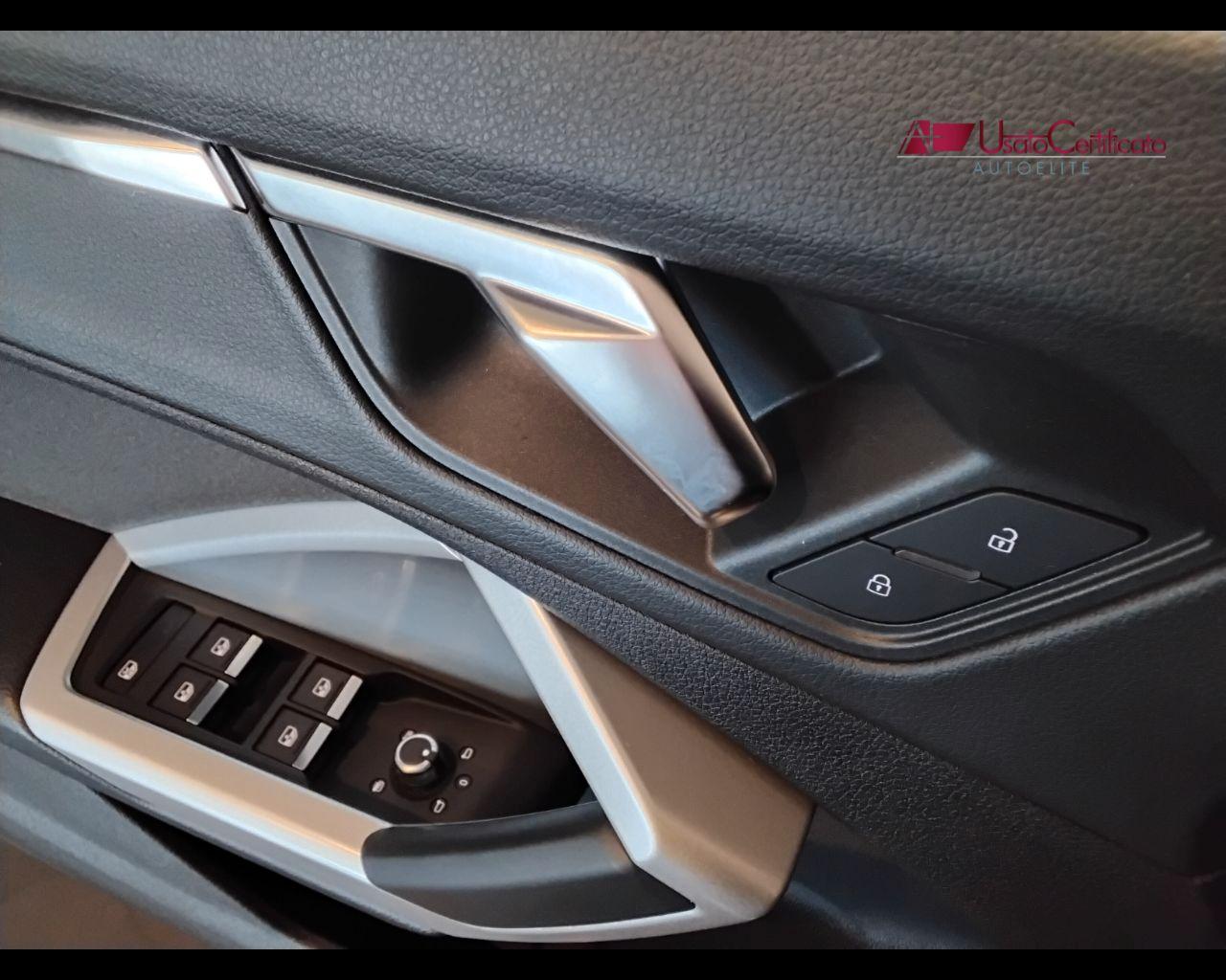 AUDI Q3 35 TDI quattro S tronic Business