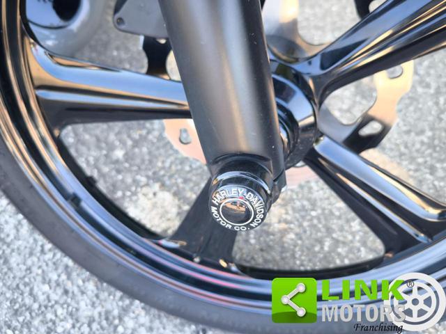 HARLEY-DAVIDSON FXDB Dyna Street Bob x