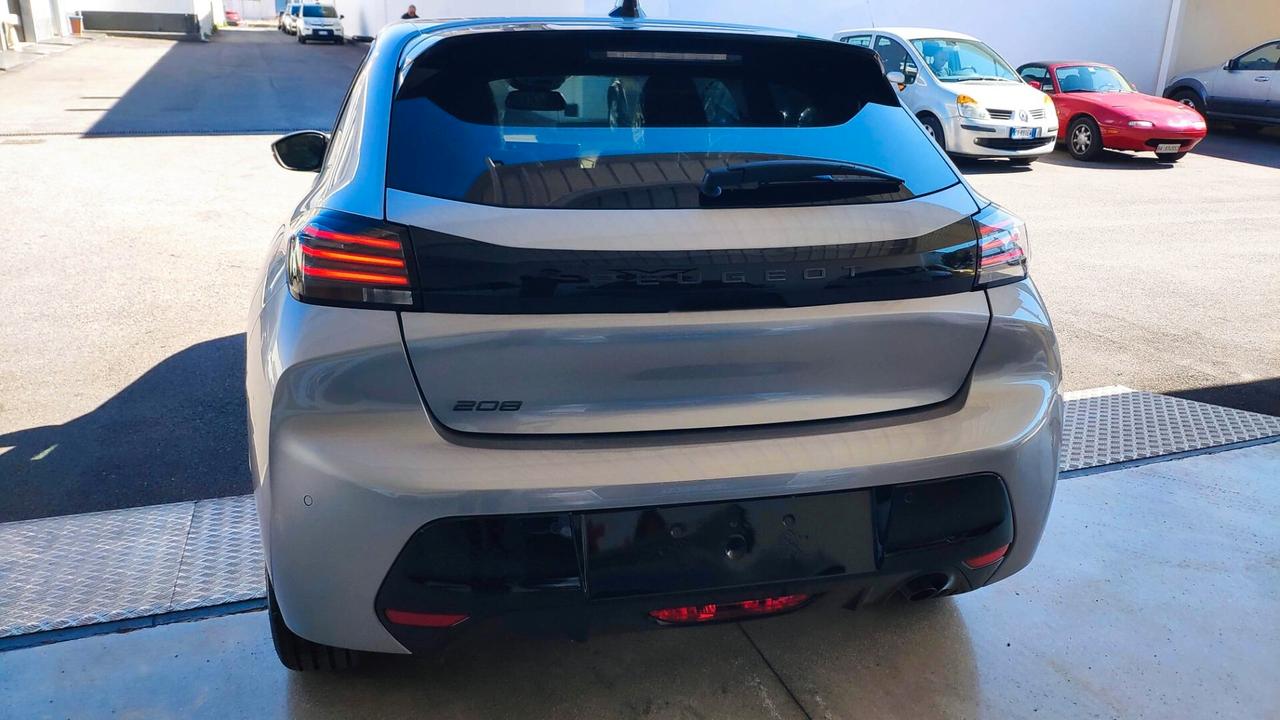 Peugeot 208 Allure 1200 Benz 100 CV Km0
