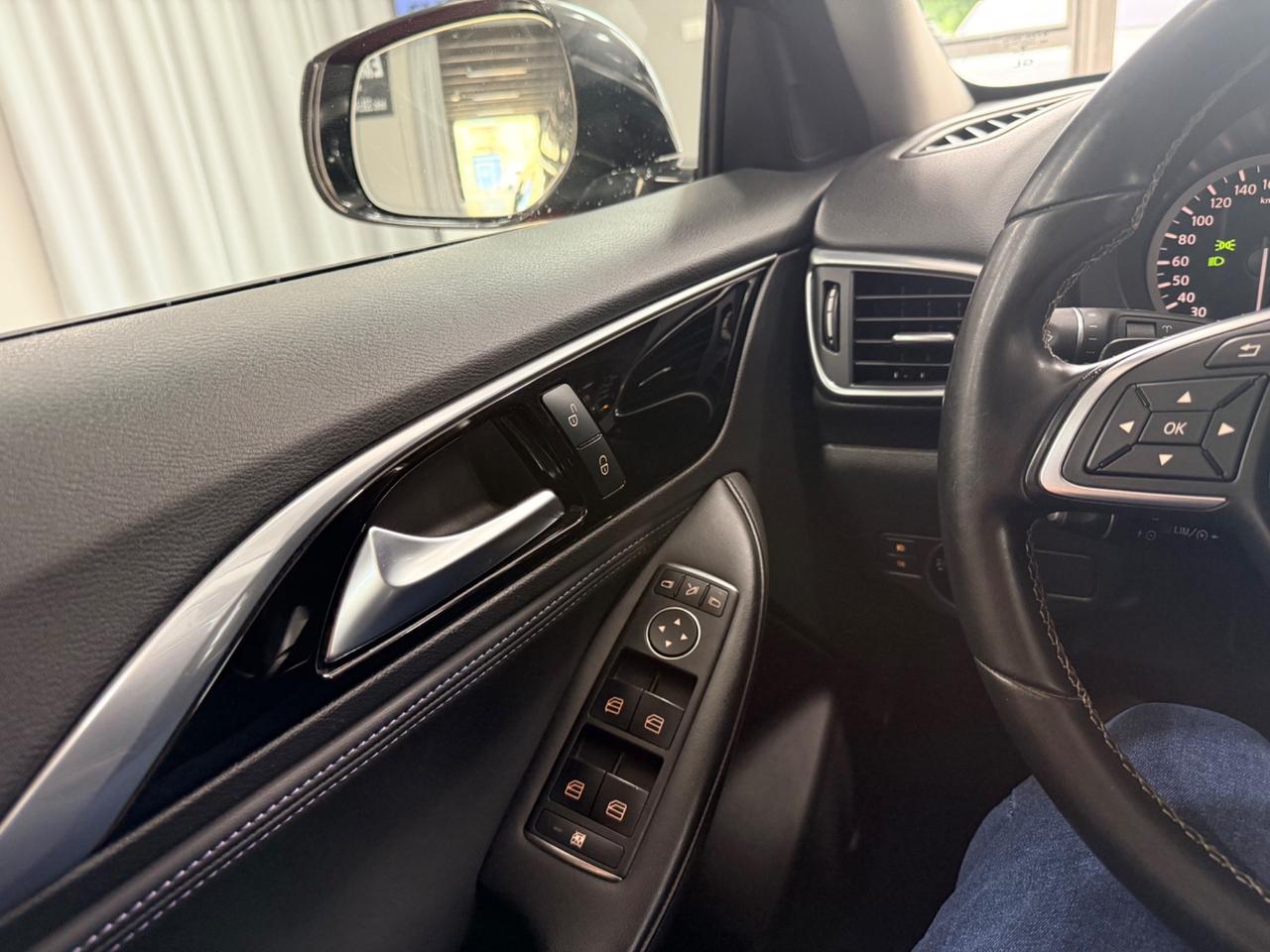 Infiniti Q30 1.5 diesel DCT Premium OK NEOPATENTATI