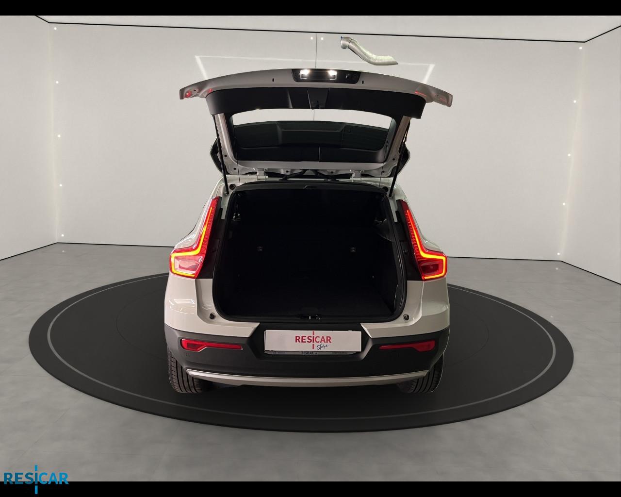VOLVO XC40 1.5 t2 R-momentum geartronic my21