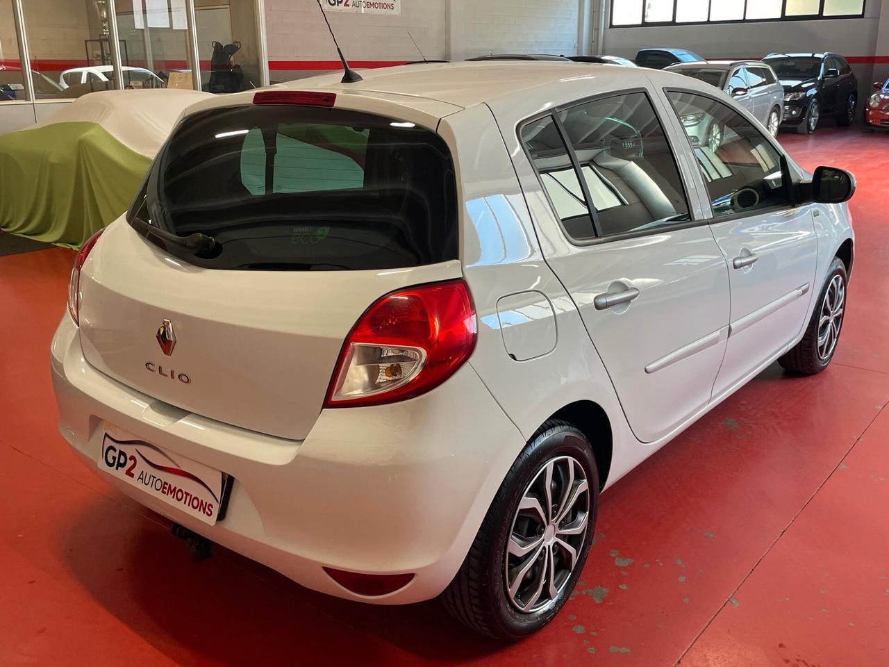 Renault Clio 1.2 16V 5 porte Dynamique NEOPATENTATI