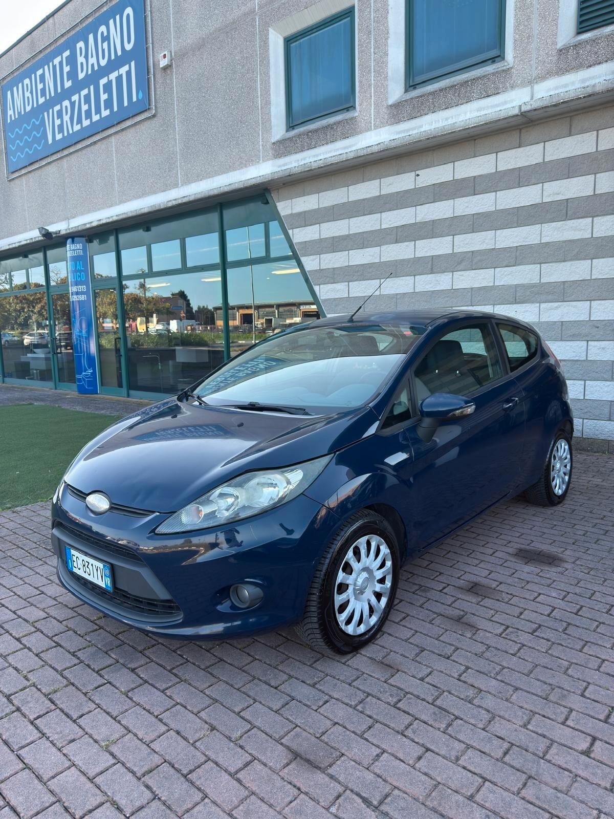 Ford Fiesta 1.4 3 porte Bz.- GPL Titanium