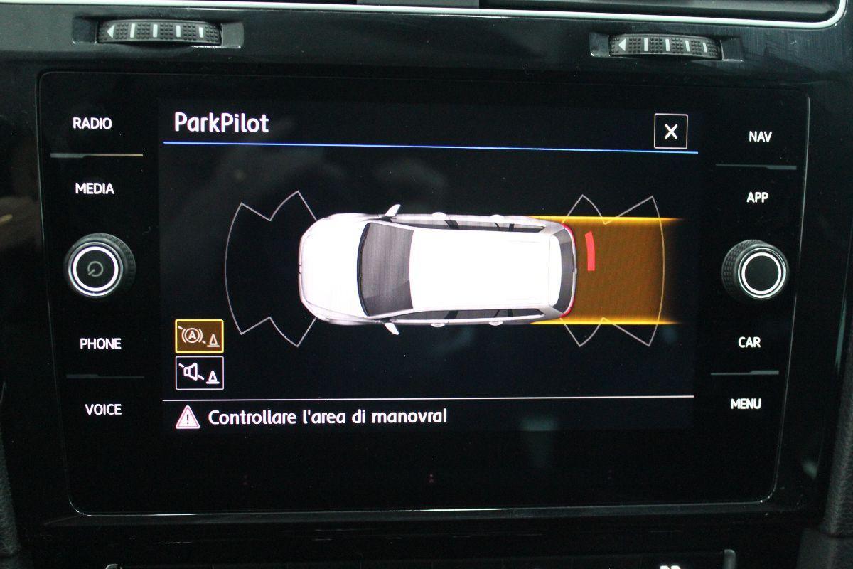 VOLKSWAGEN - Golf - Variant 1.6 TDI 115CV Executive BMT