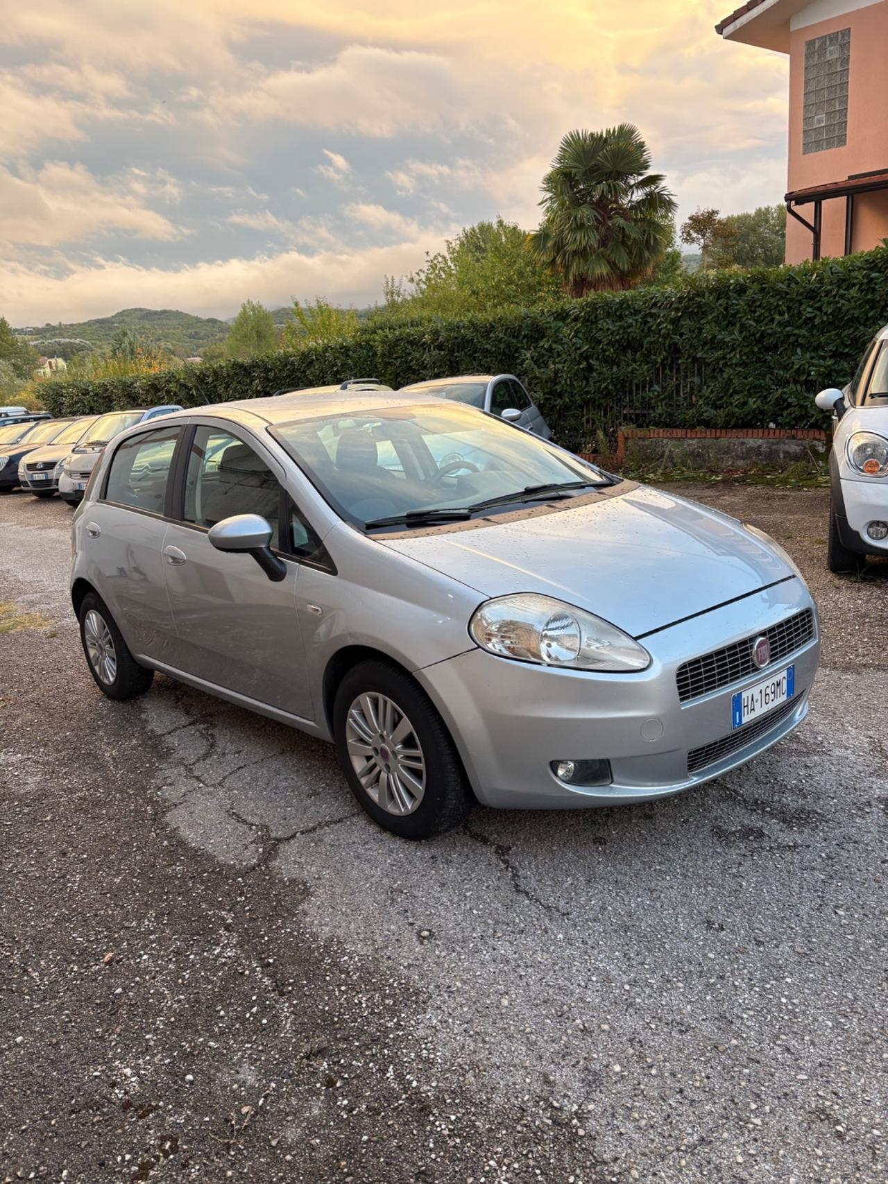 Fiat Grande Punto 1.3 MJT 75 CV 5 porte Dynamic
