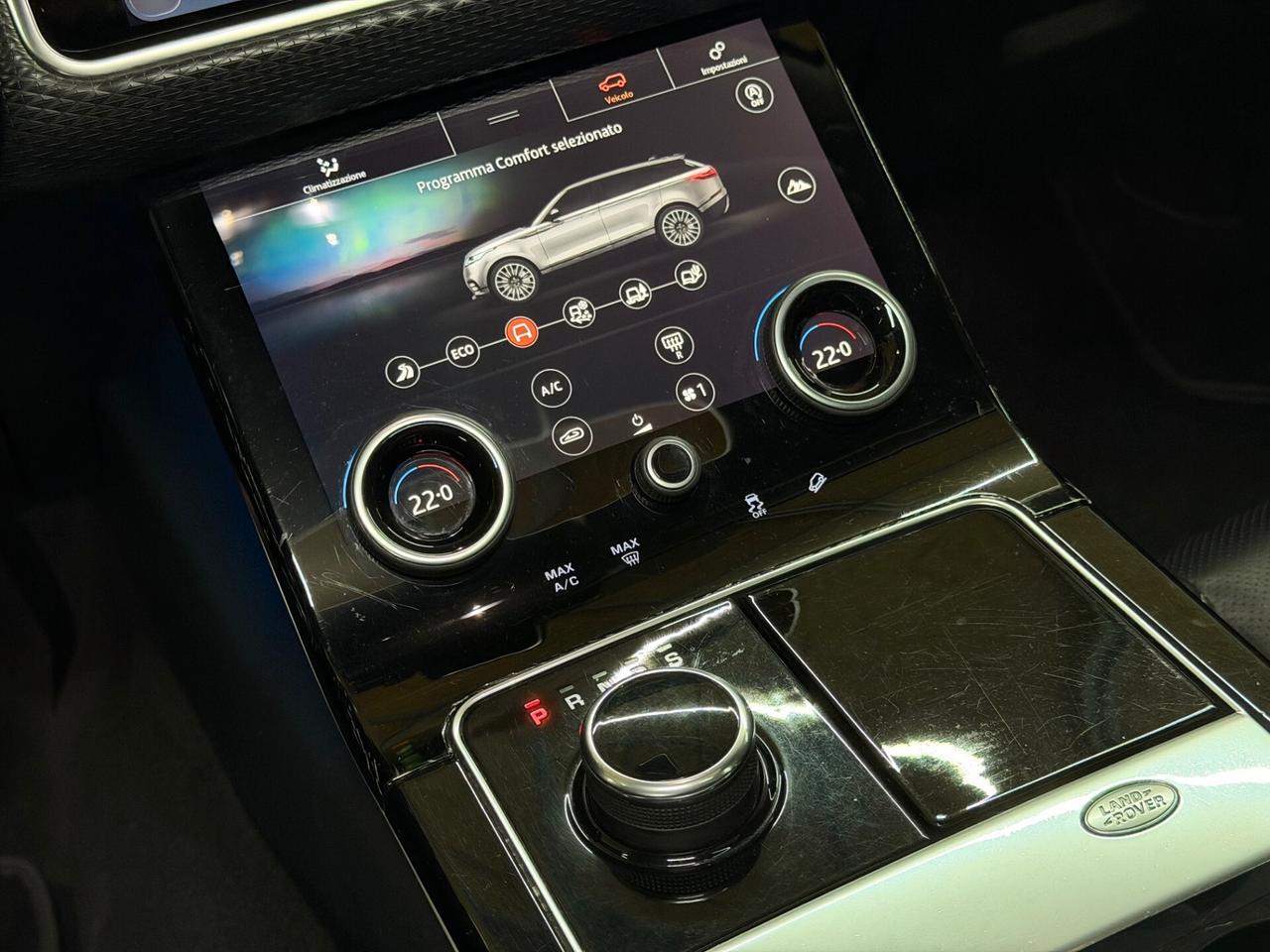 Range Rover Velar 2.0d 240 CV - FULL OPTIONAL - GARANZIA 24 MESI