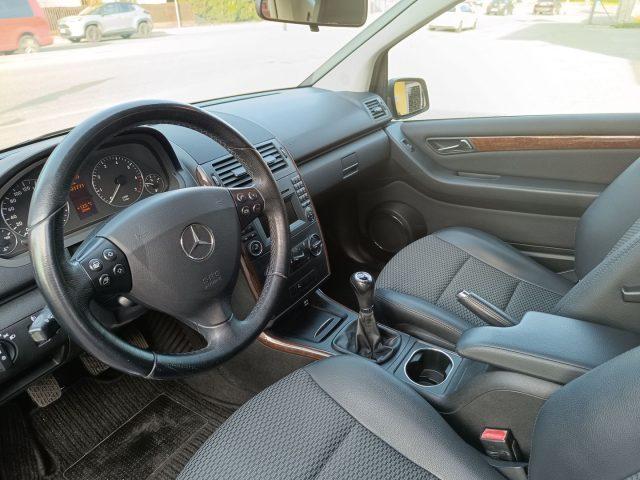 MERCEDES-BENZ A 150 BlueEFFICIENCY Coupé Elegance