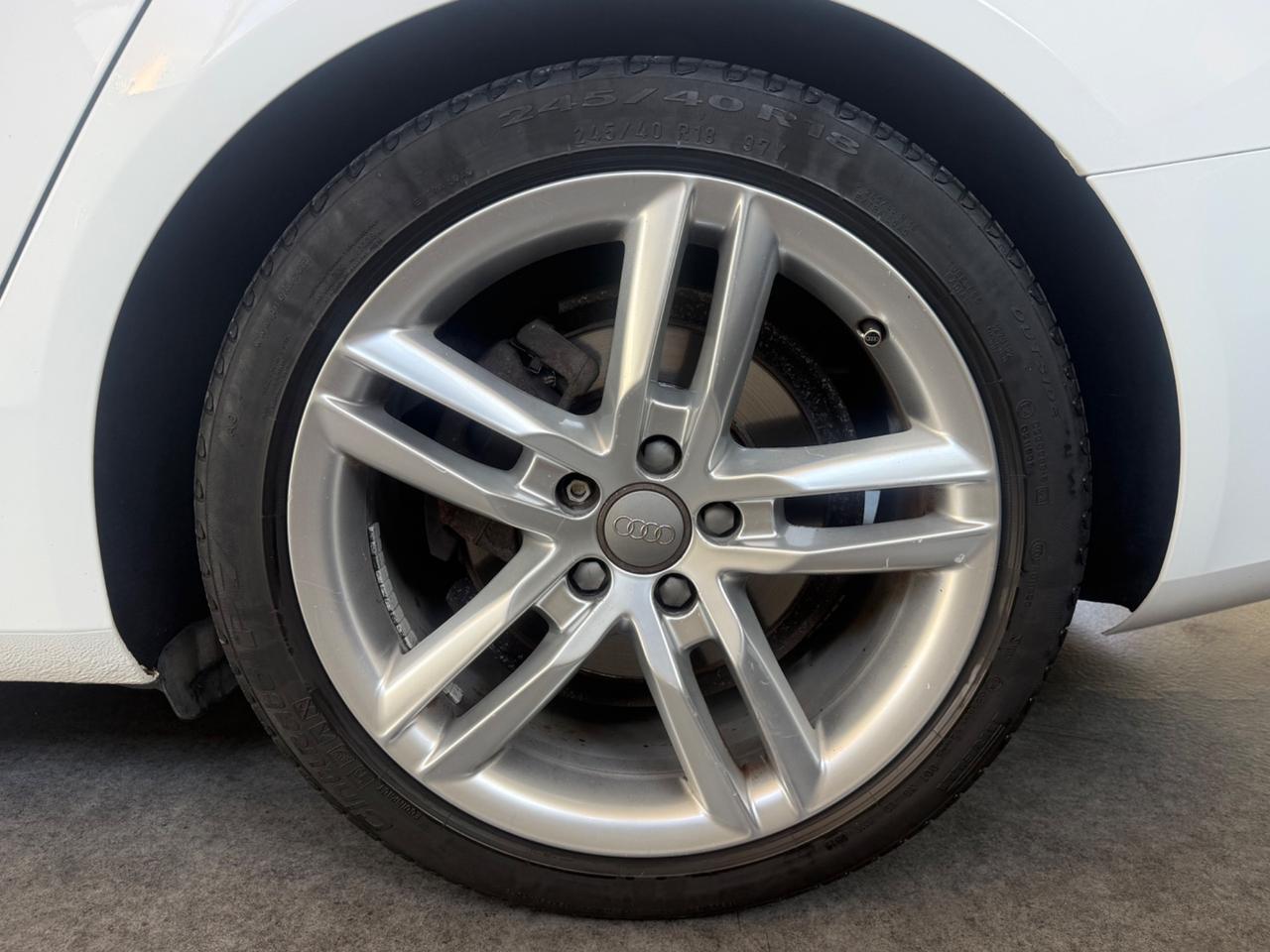 Audi A4 Avant 2.0 TDI 177CV quattro Business Plus S Line