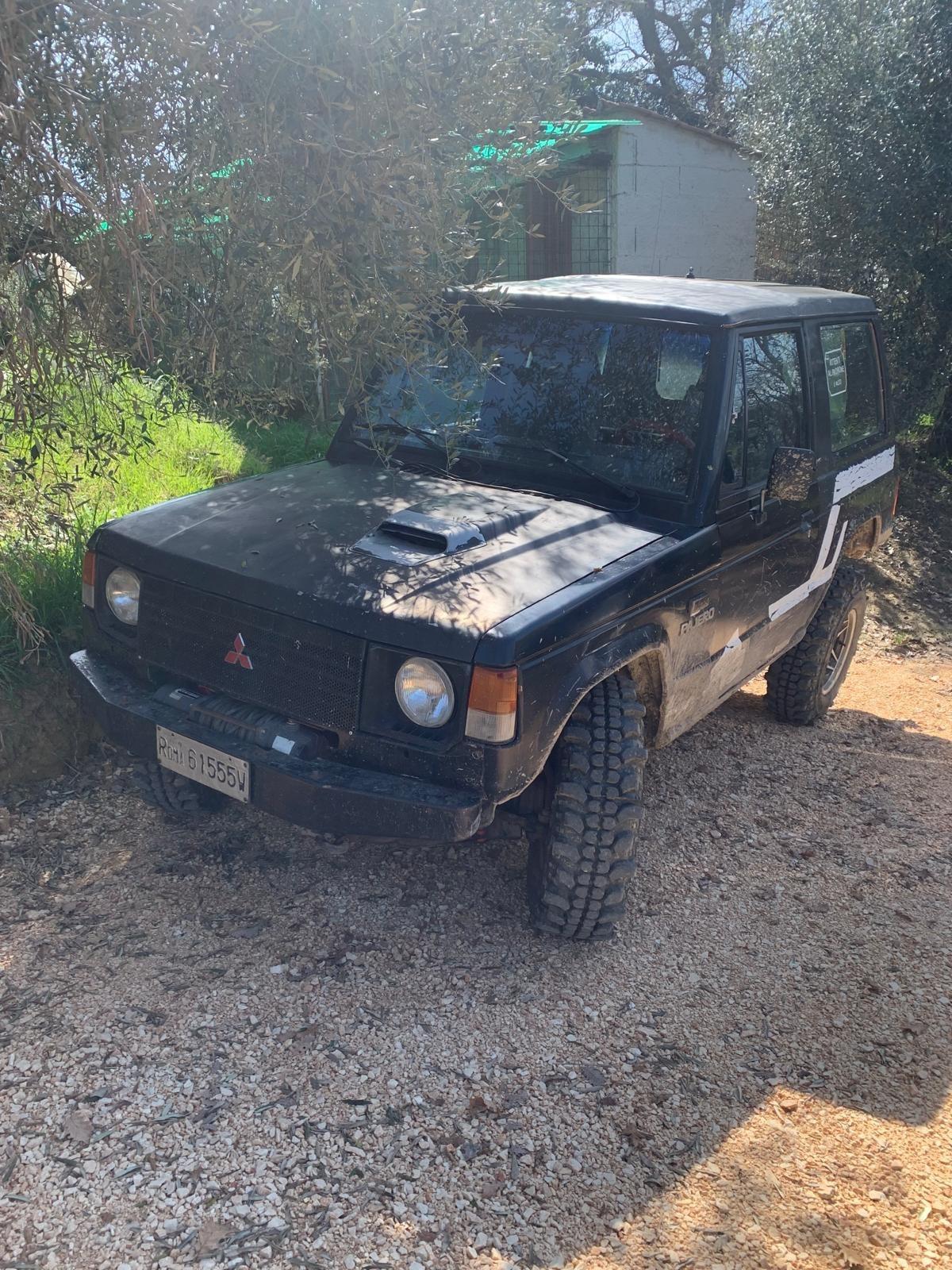 Mitsubishi Pajero 2.5 TDI Metal-top