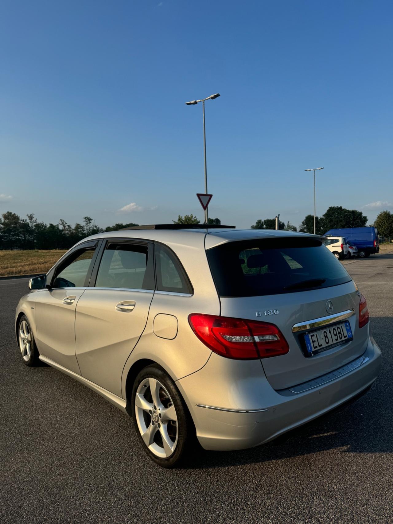 Mercedes-benz B 180 CDI BlueEFFICIENCY Premium