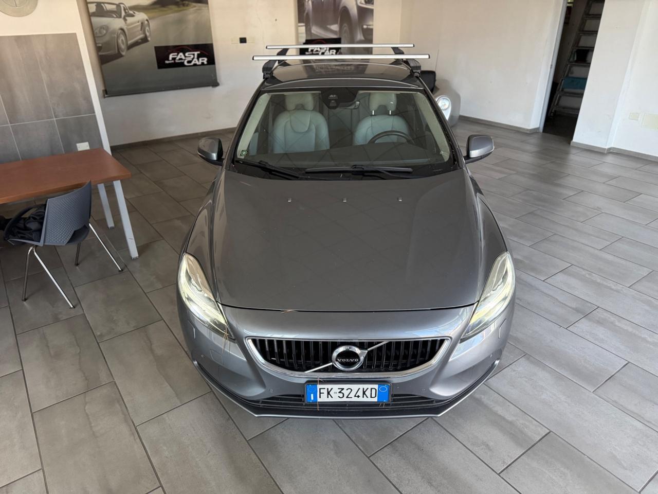 Volvo V40 D2 Geartronic R-design Kinetic