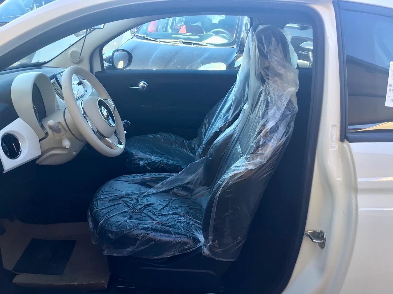 Fiat 500 1.0 Hybrid lounge KM 0