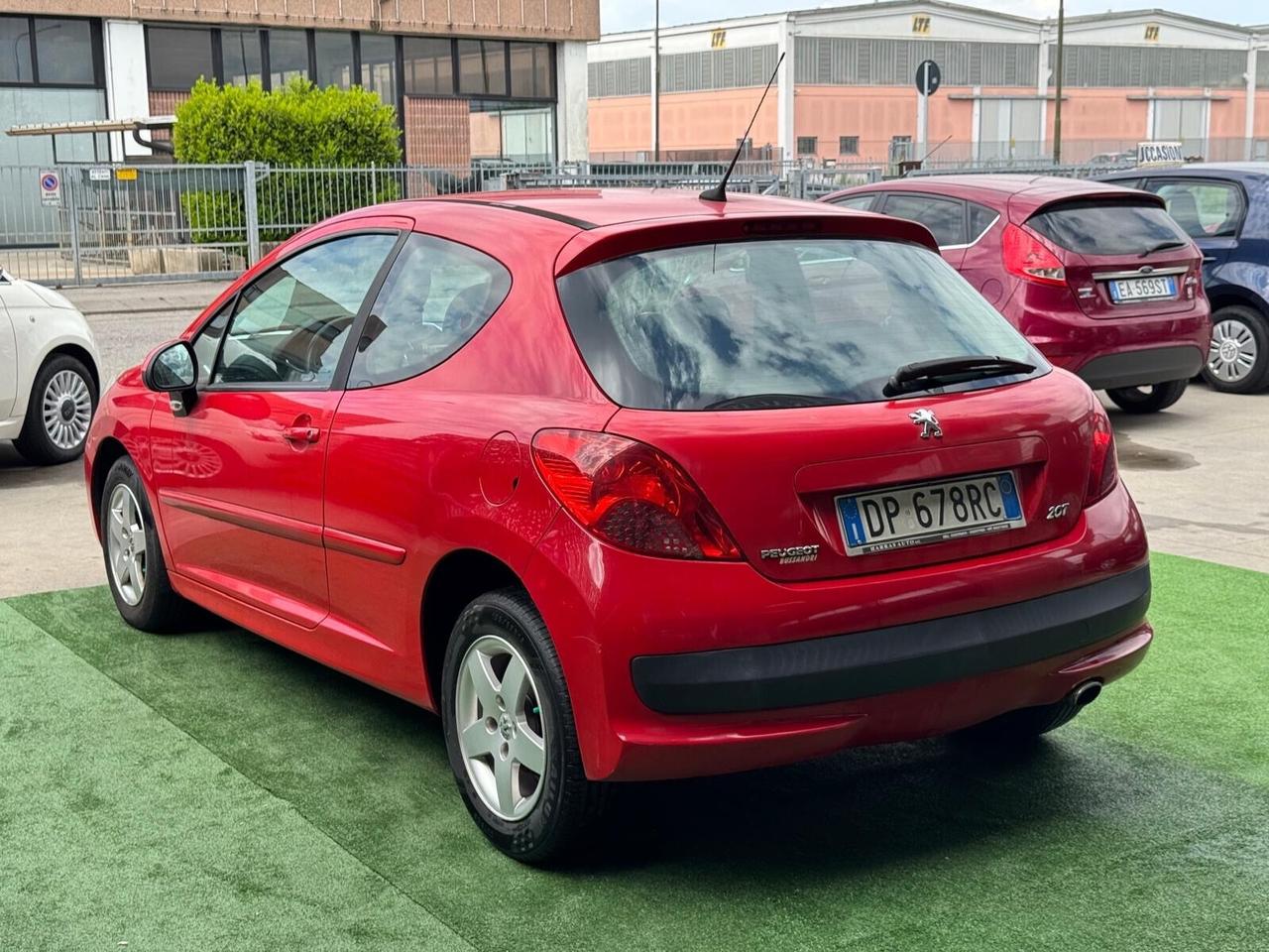 Peugeot 207 1.4 8V 75CV 3p. X Line