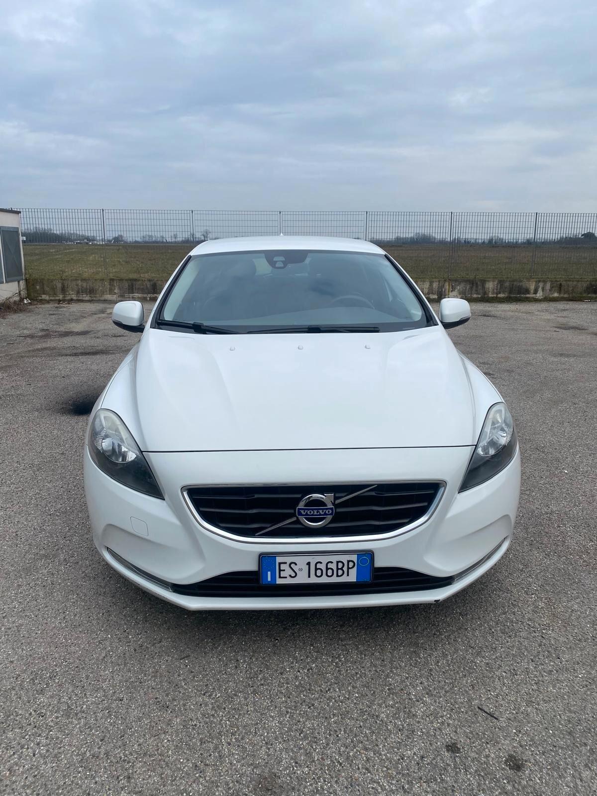 Volvo V40 D2 1.6 Summum EURO5B