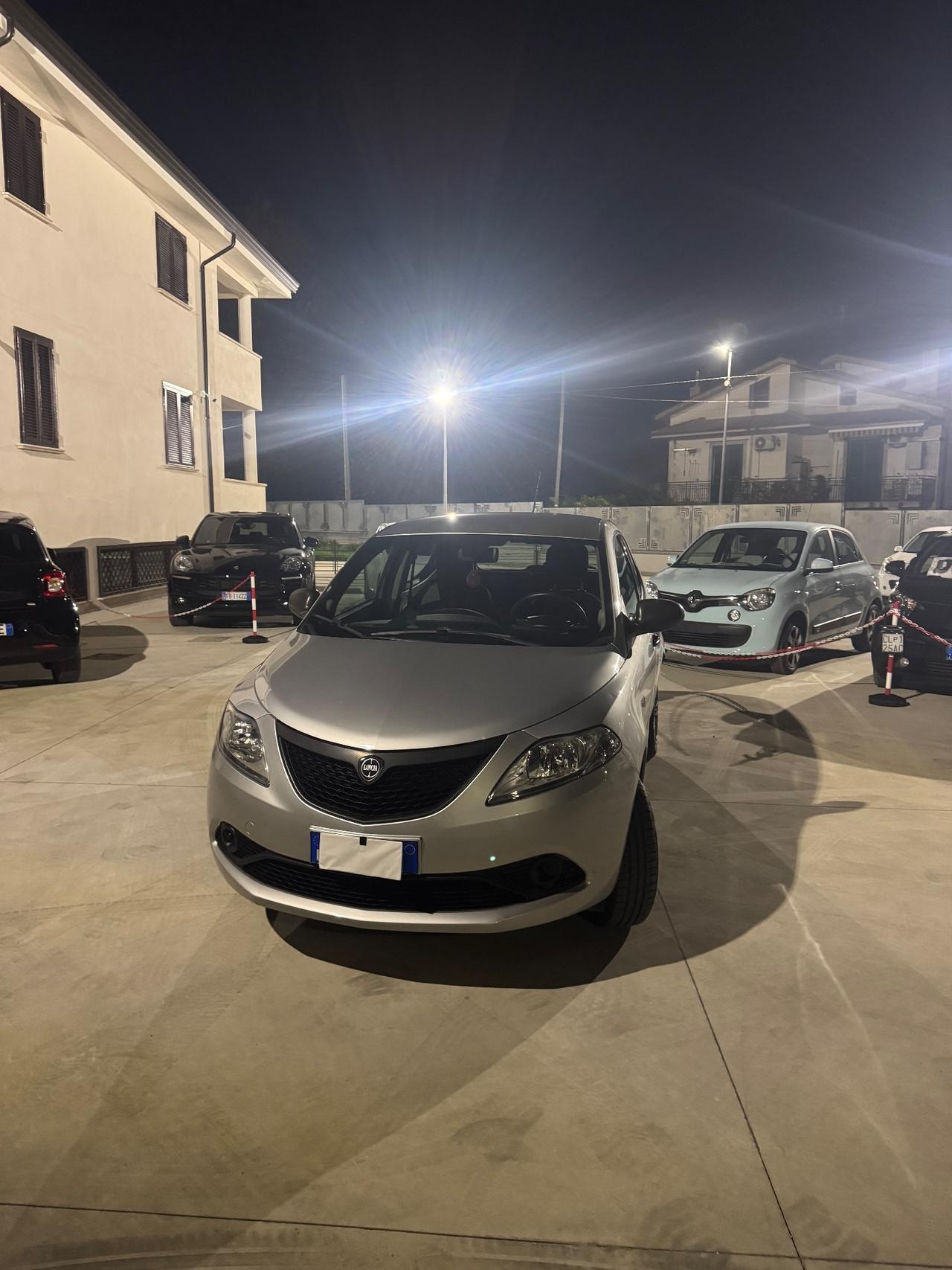 Lancia Ypsilon 0.9 TwinAir 5 porte Metano Ecochic Gold