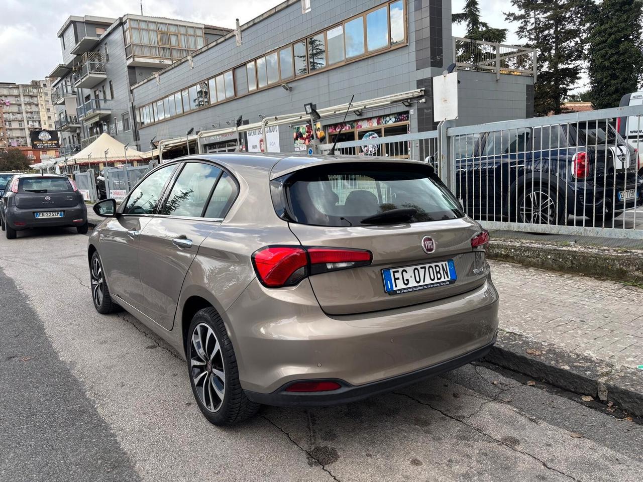 Fiat Tipo 1.6 Mjt S&S 5 porte Easy