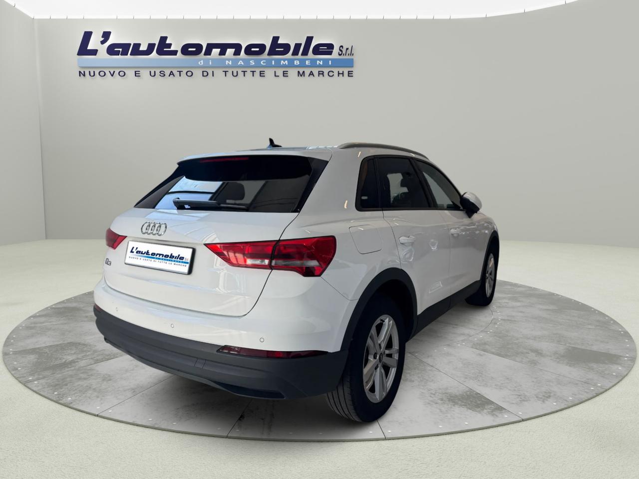 Audi Q3 35 2.0 tdi Business s-tronic