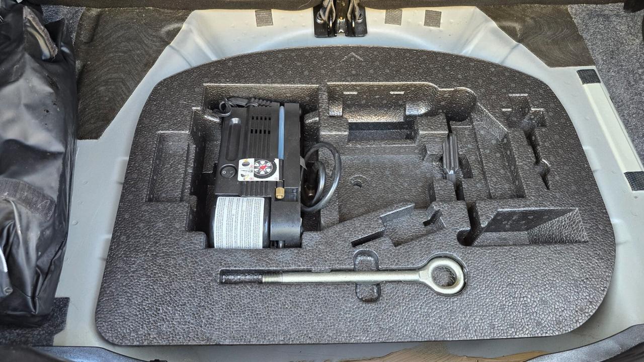 Lancia Ypsilon 1.0 FireFly 5 porte S&S Hybrid Ecochic Silver