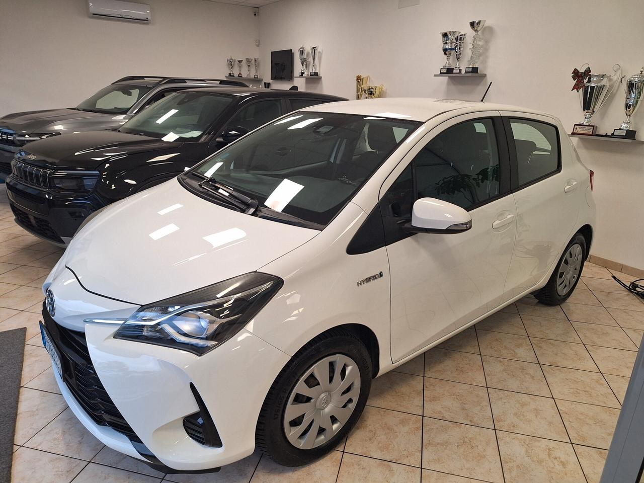 Toyota Yaris 1.5 Hybrid 5 porte Cool