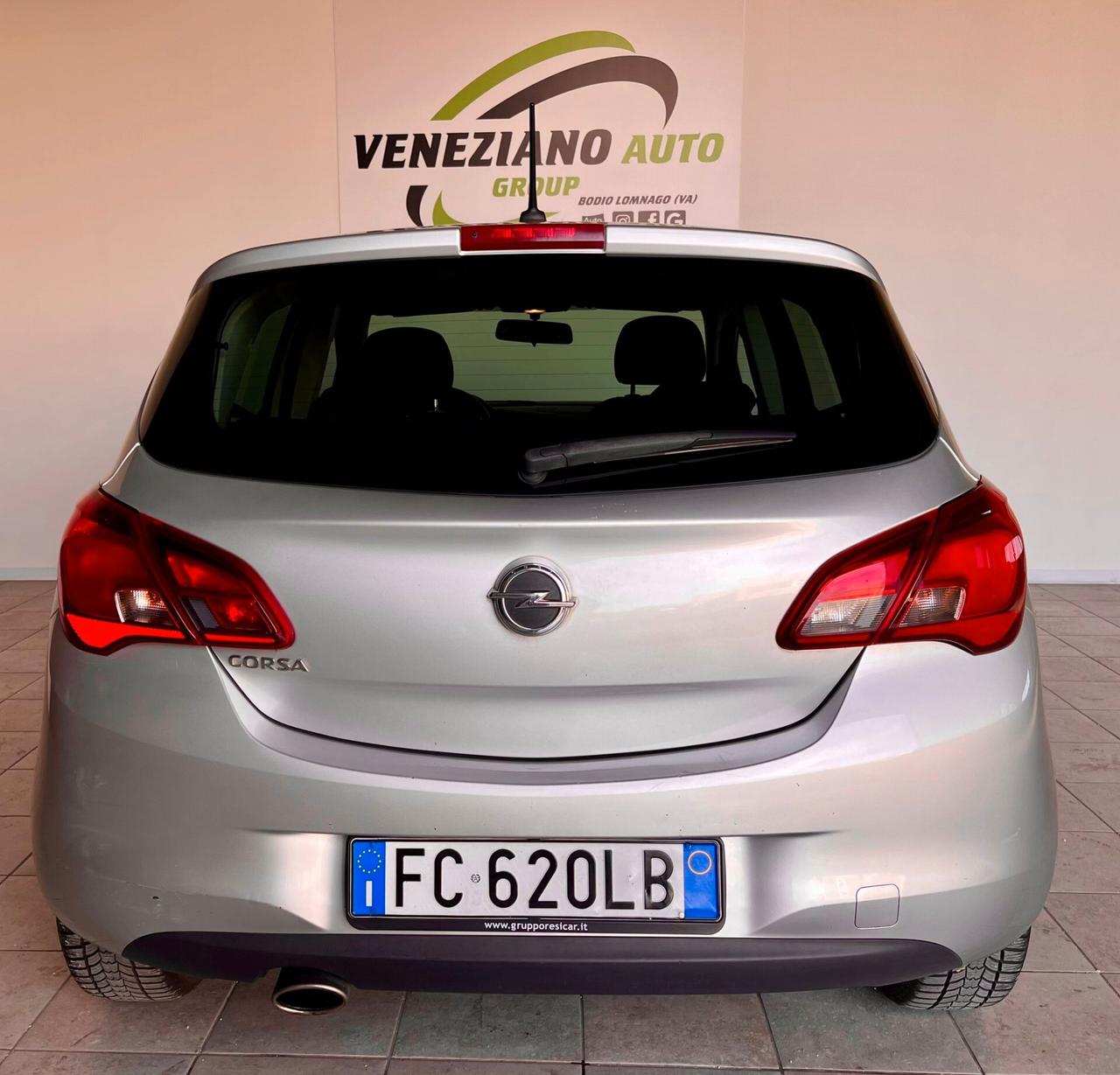 Opel Corsa 1.2 Coupé b-Color