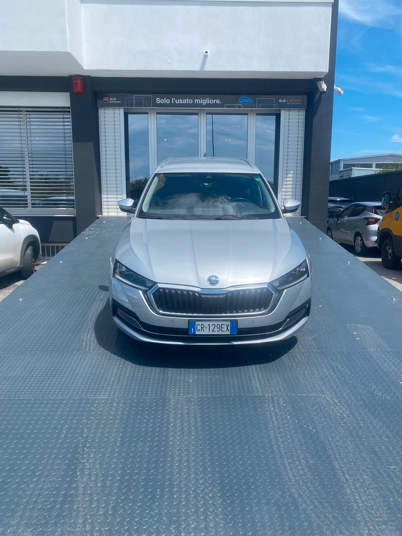 Skoda Octavia 1.5 e-TEC DSG Wagon Style