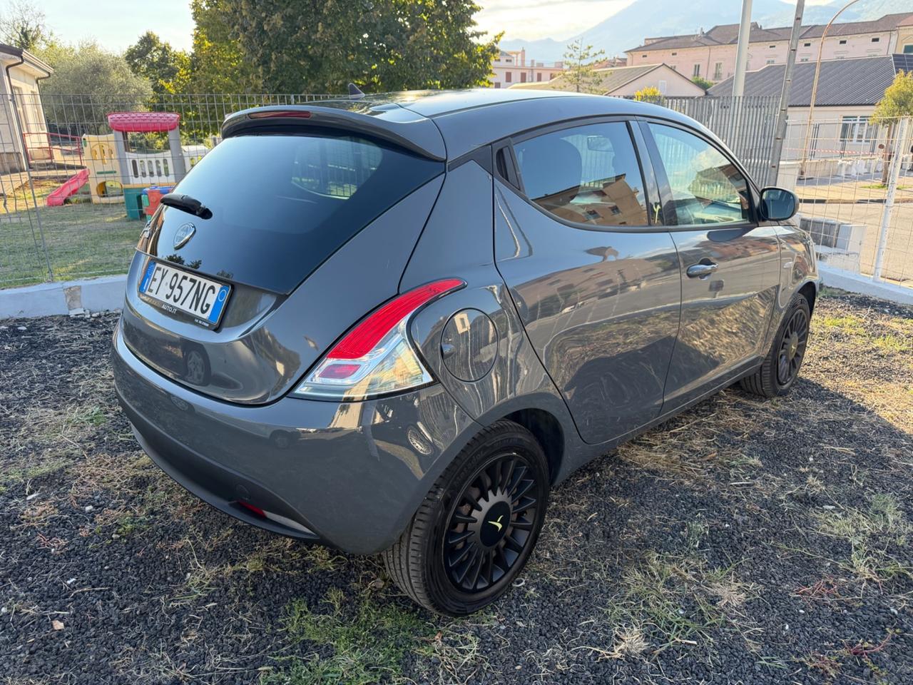 Lancia Ypsilon 1.3 MJT 16V 95 CV 5 porte S&S Elle