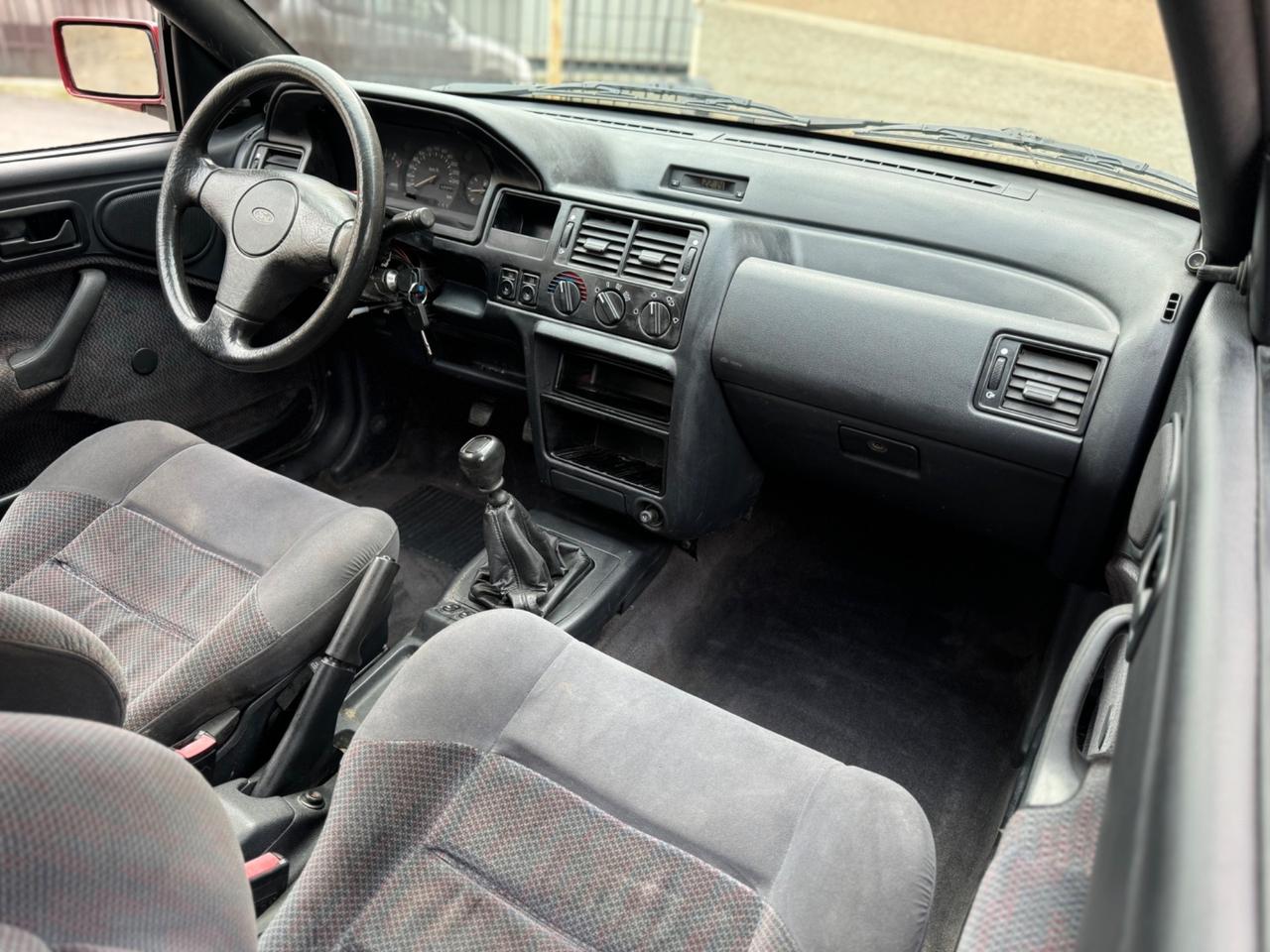 Ford Escort 1.8i 16V - Cabrio