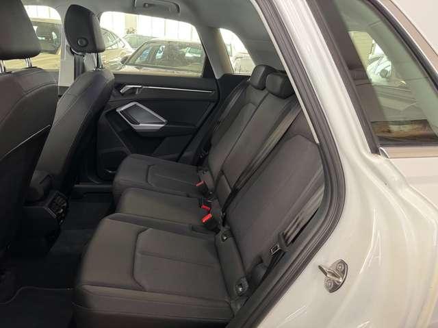 Audi Q3 Q3 35 1.5 tfsi mhev s-tronic