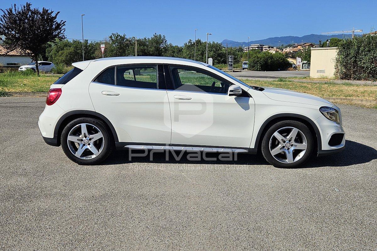 MERCEDES GLA 180 Premium