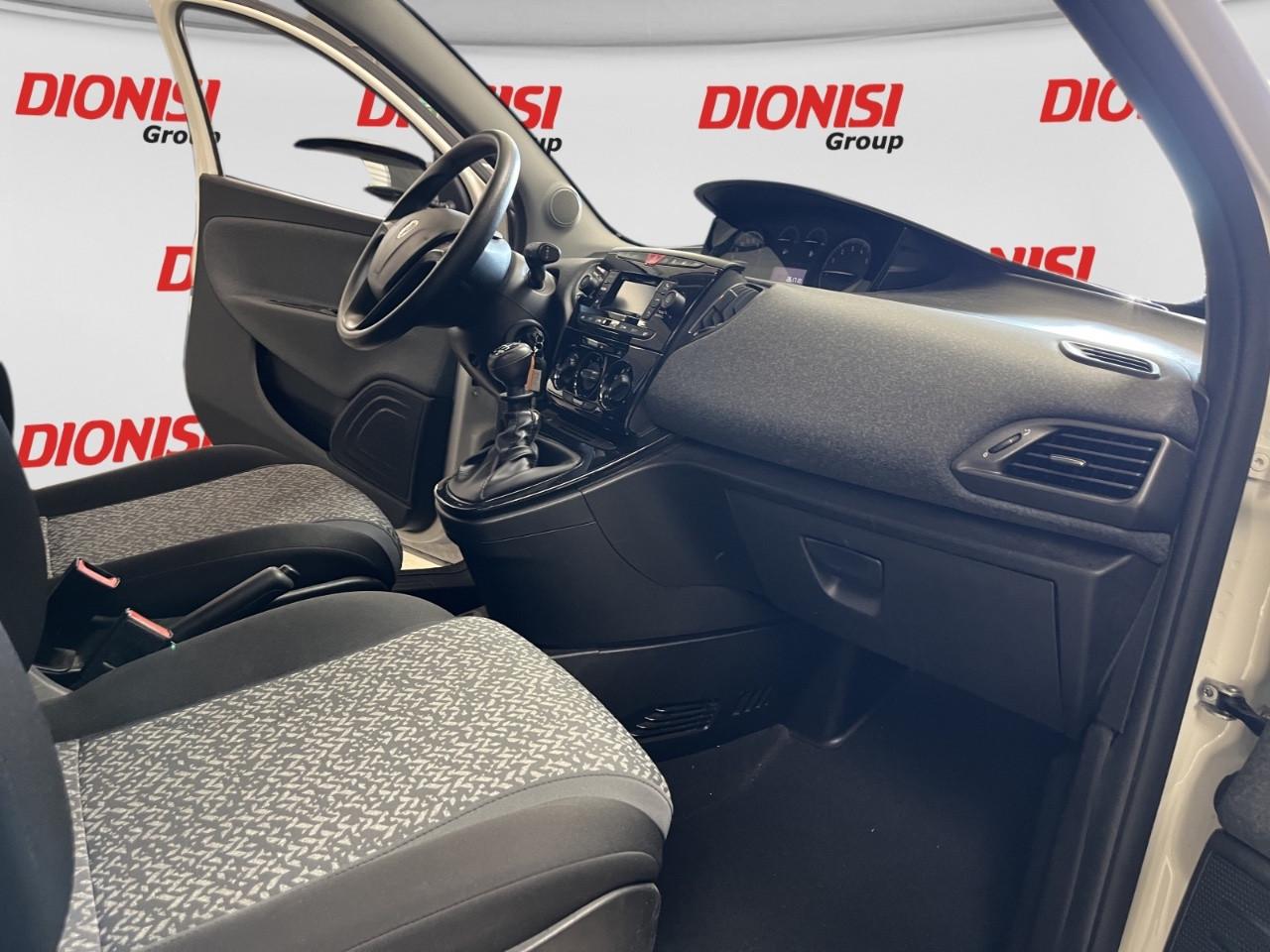 Lancia Ypsilon 1.0 70cv Firefly Hybrid S&S
