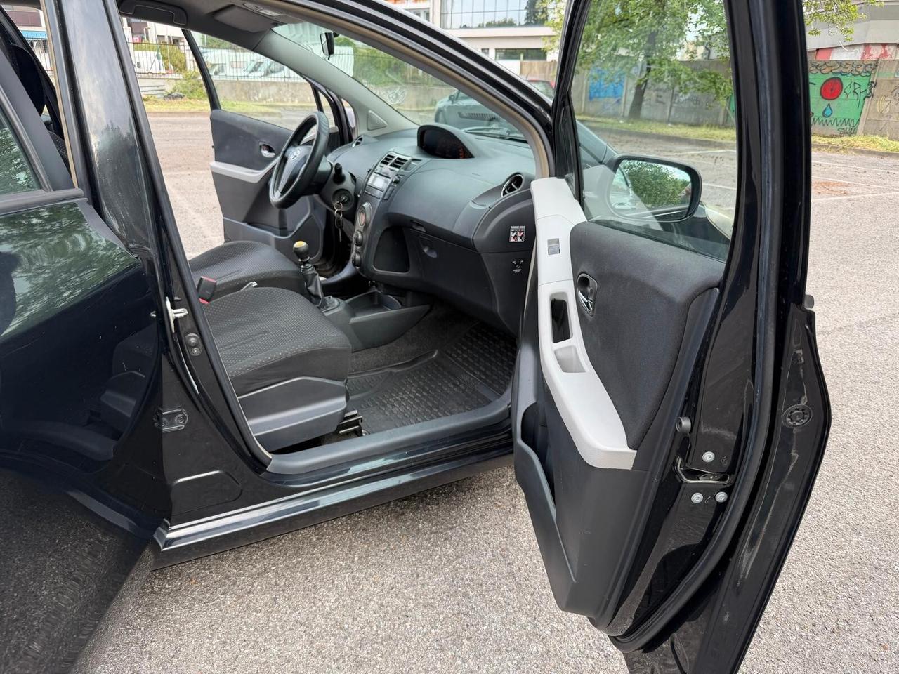Toyota Yaris 1.3 5 porte Sol