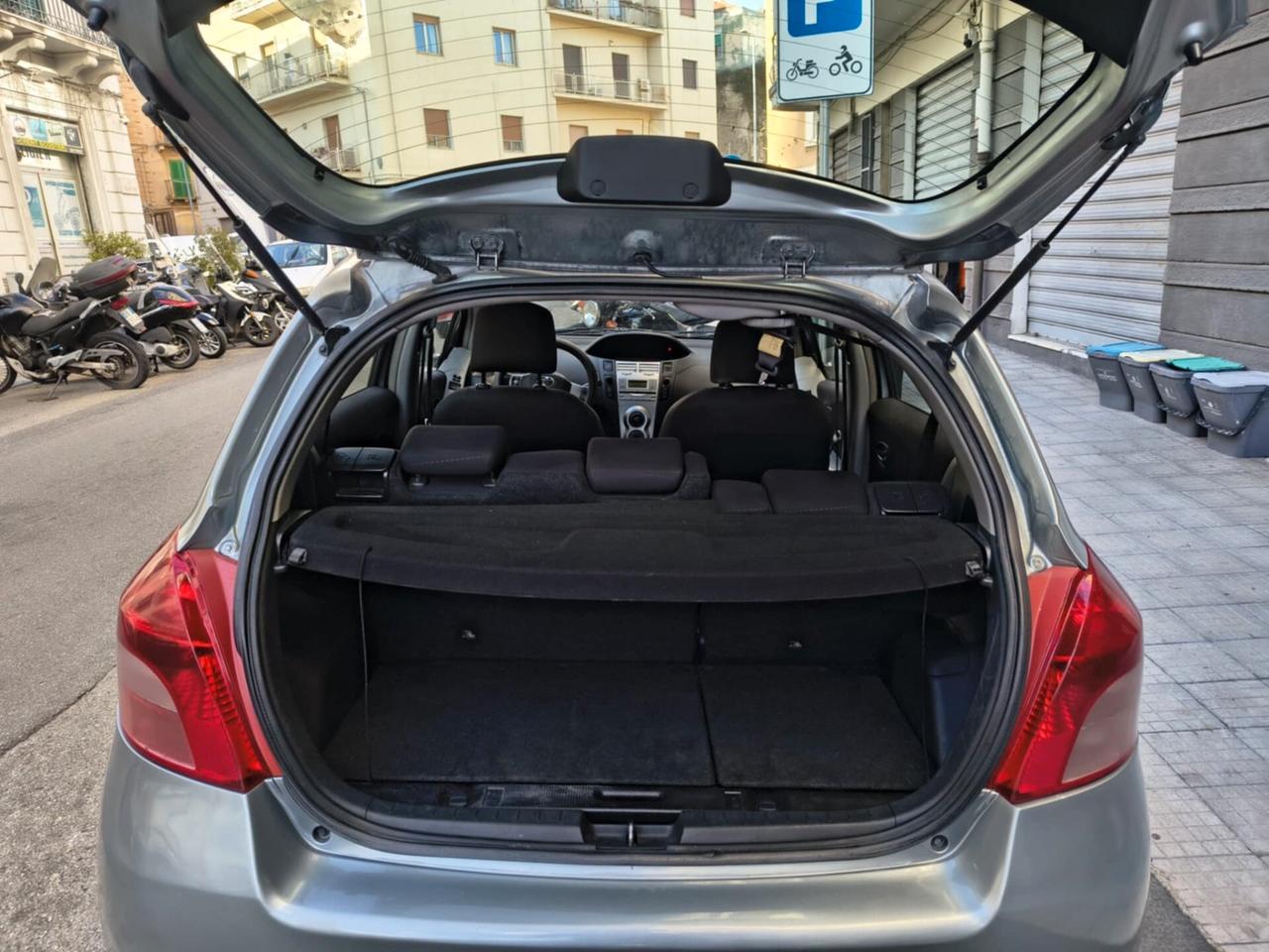 Toyota Yaris 1.0 5 porte