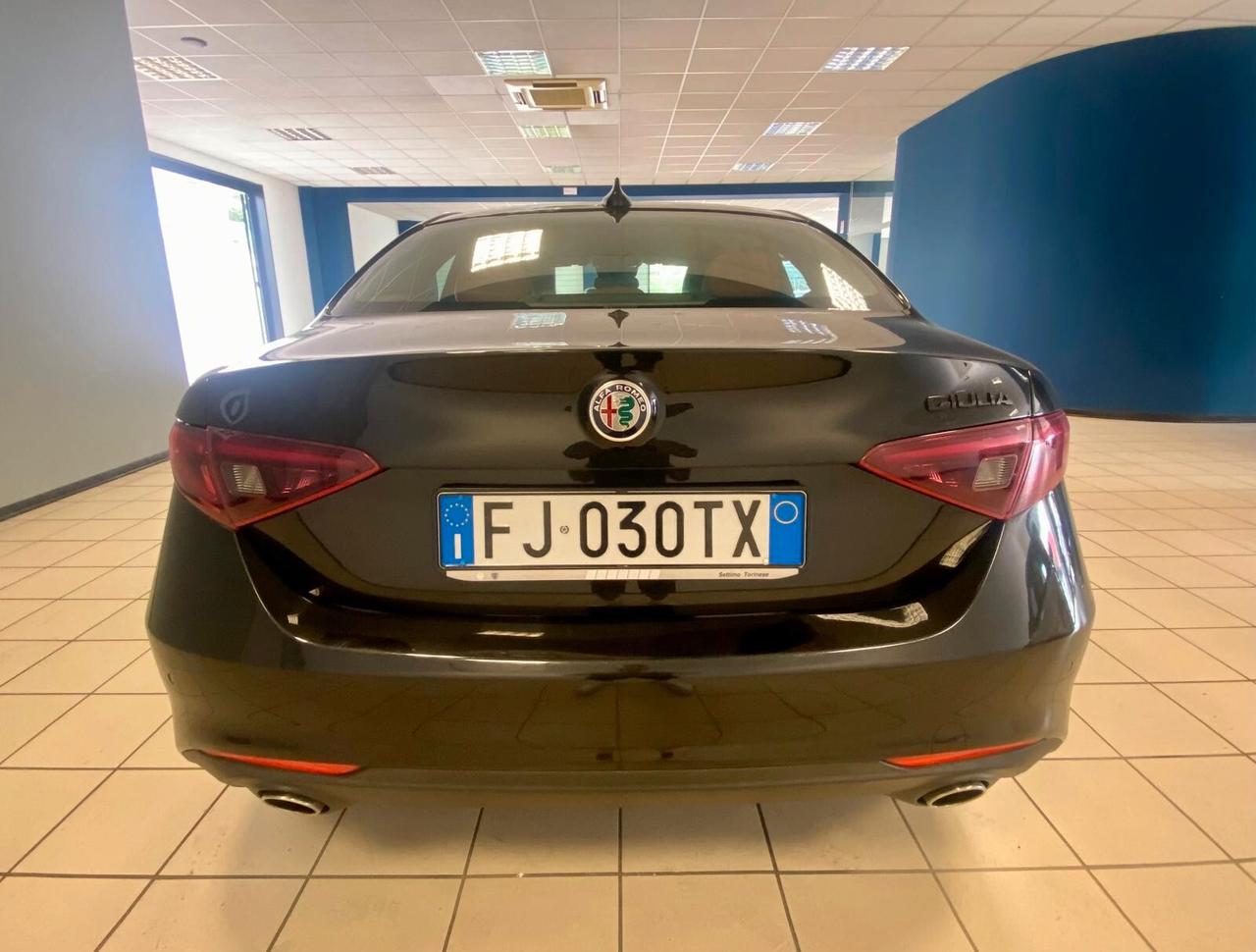Alfa Romeo Giulia 2.2 Turbodiesel 180 CV AT8 Business Sport Launch Ed.