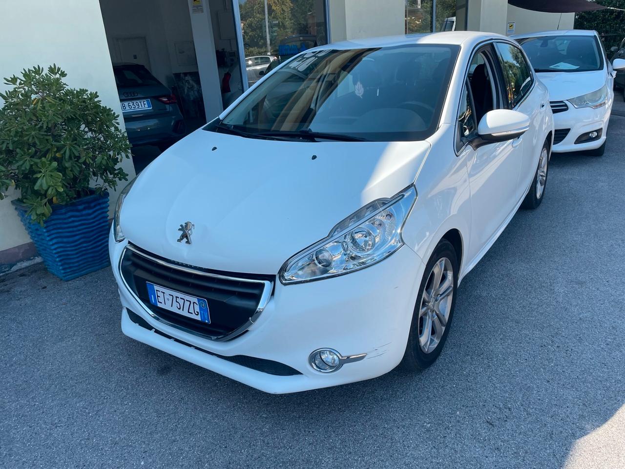 Peugeot 208 PureTech 82 5 porte Allure