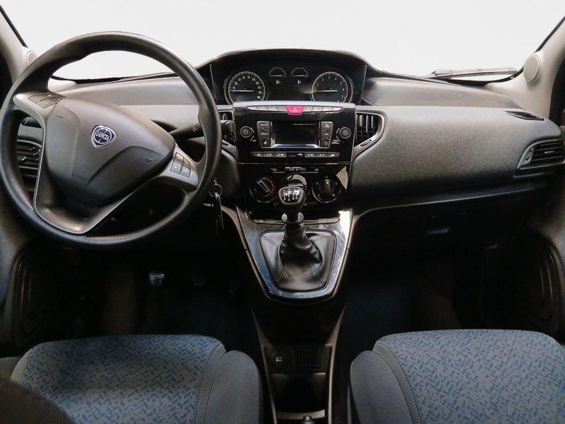 Lancia Ypsilon 1.0 firefly hybrid Silver Plus s&s 70cv