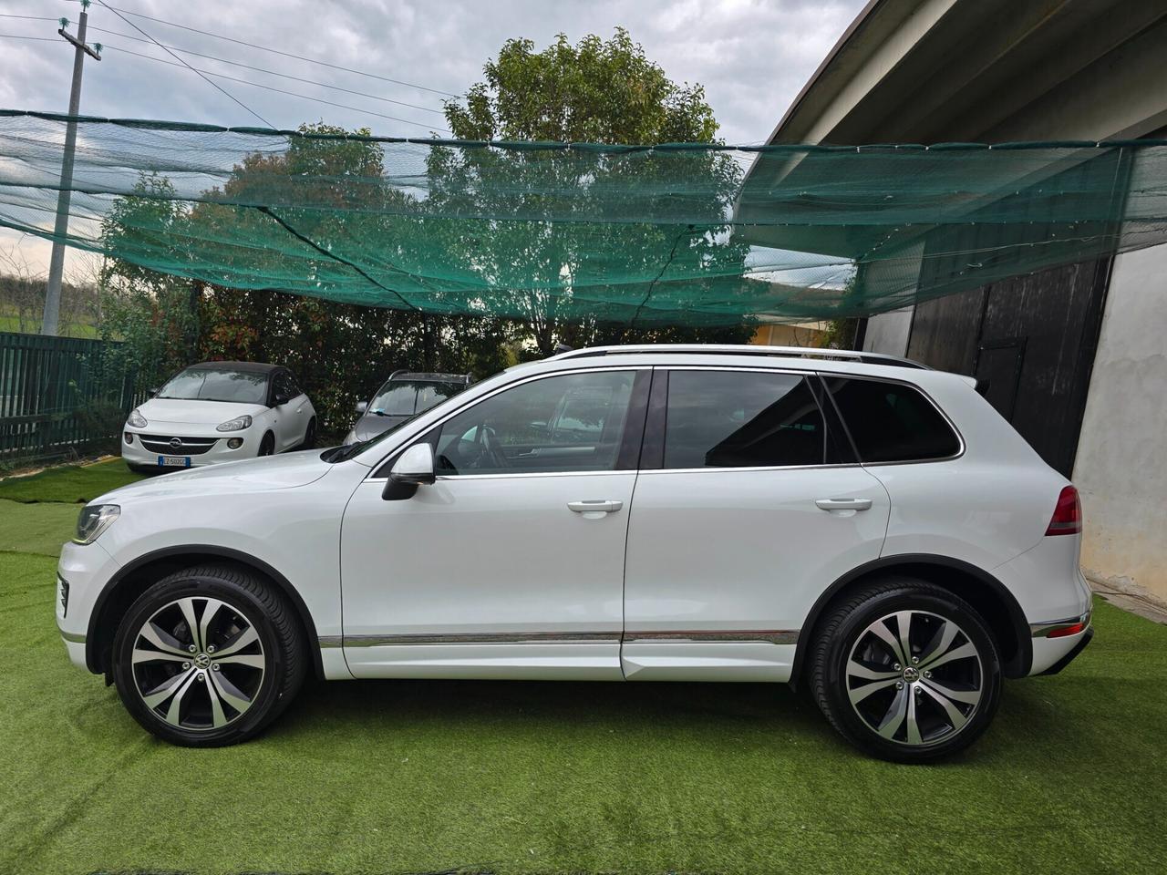 VW Touareg R.LINE 3.0TDI 204CV TETTO APRIBILE -2017