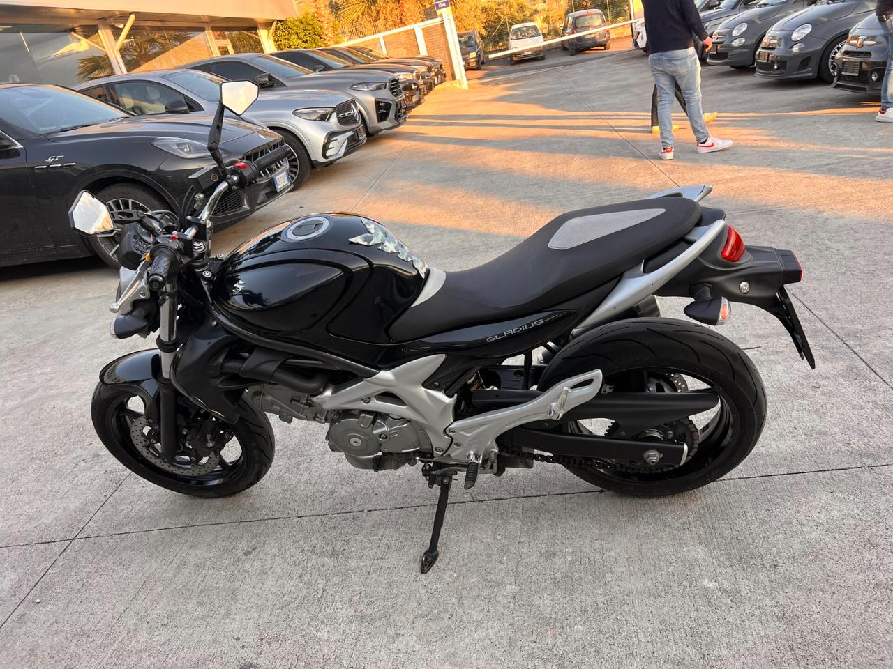 Suzuki Gladius 650 SPORT super prezzo