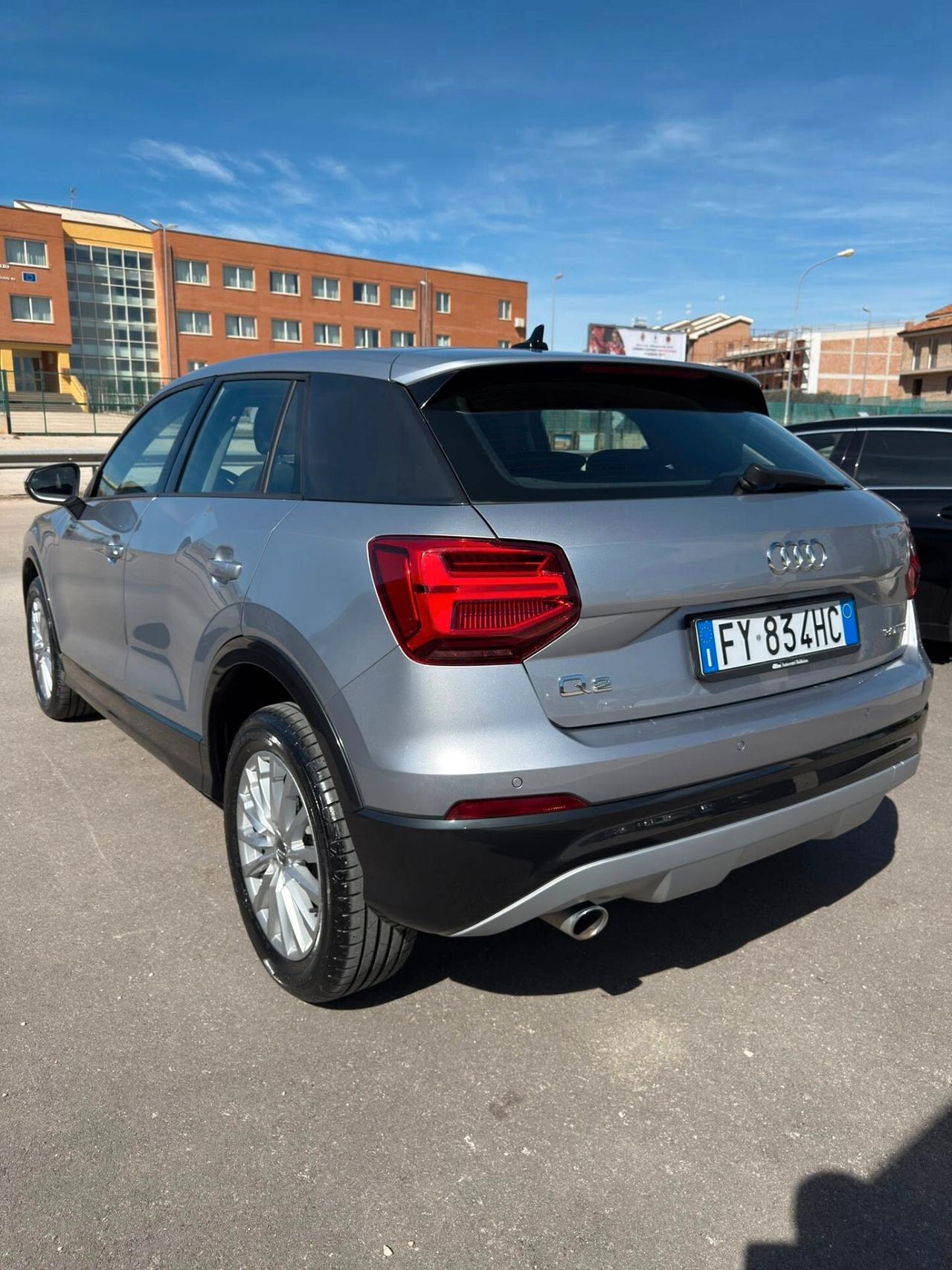 Audi Q2 30 TDI S tronic Identity Black