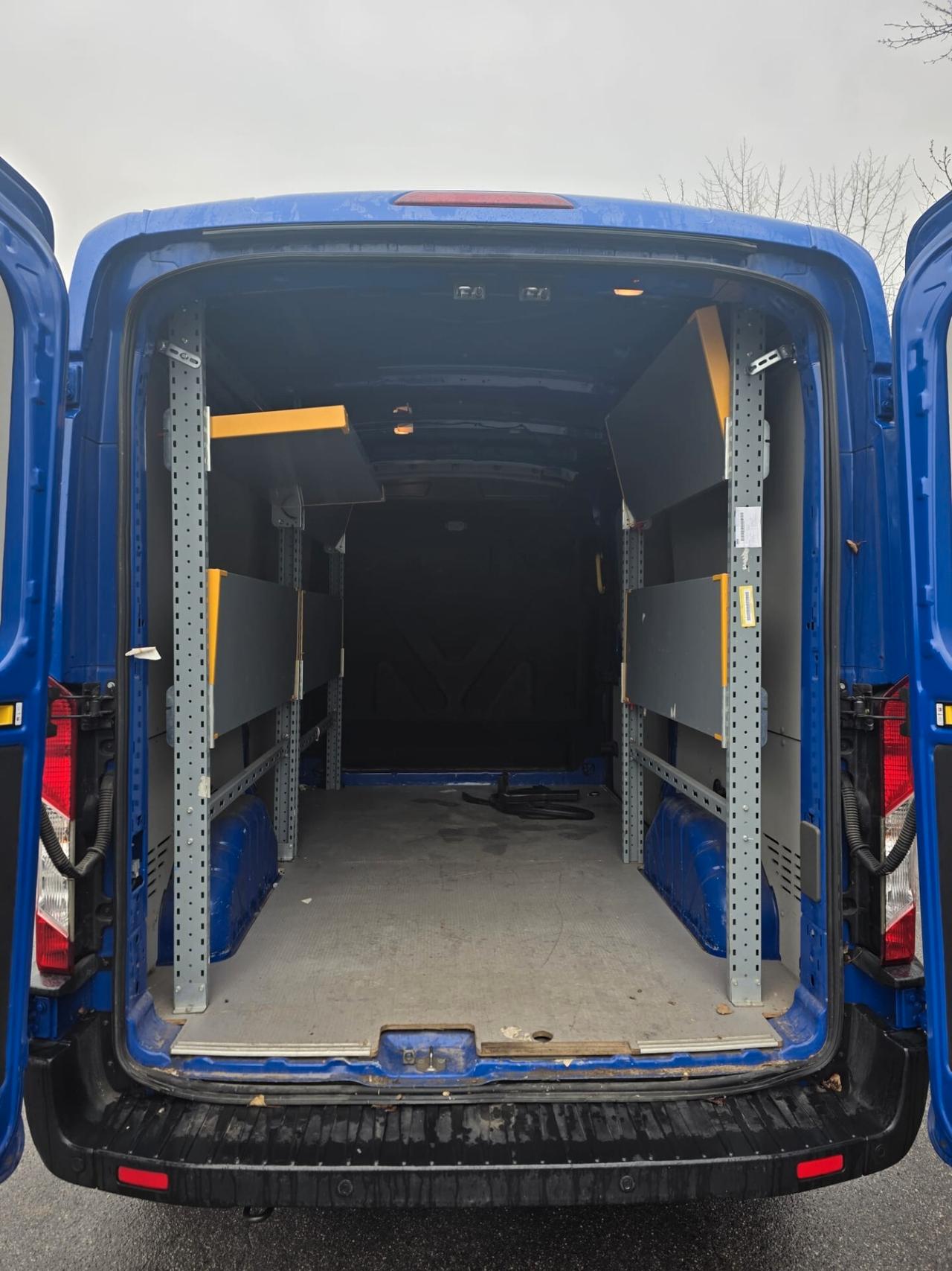 Ford Transit con 100 000km Prezzo compreso IVA
