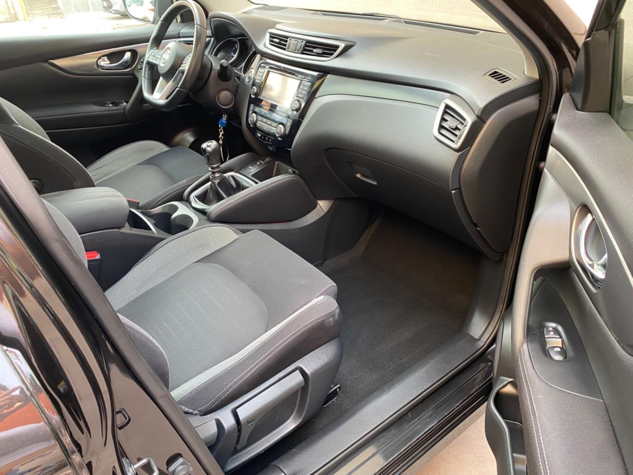 Nissan Qashqai 1.5 Diesel tetto panoramico