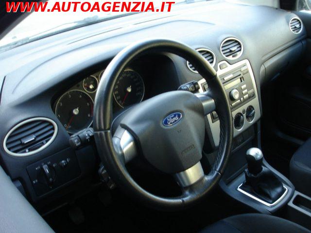 FORD Focus 1.6 TDCi (90CV) 5p. (POCHI KM)