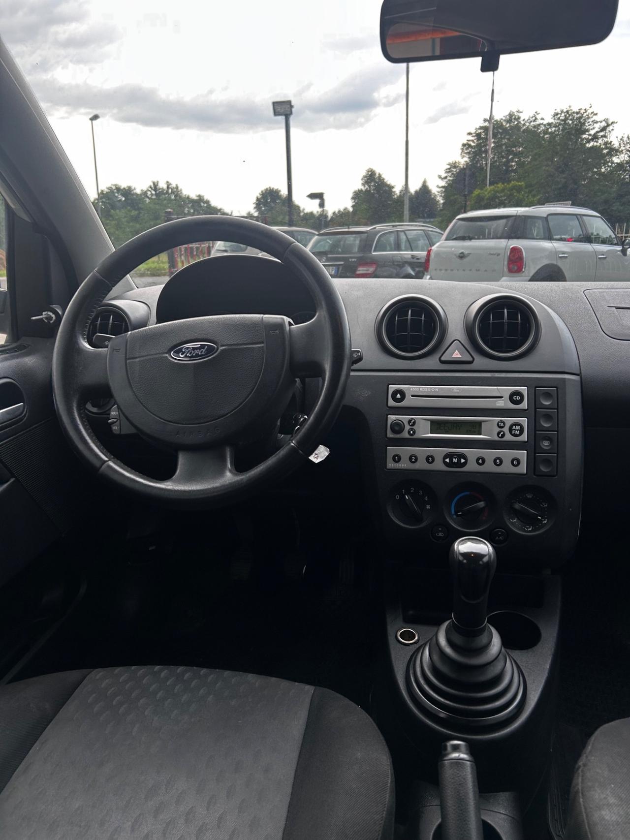 Ford Fiesta 1.4 TDCi 5p. Ghia