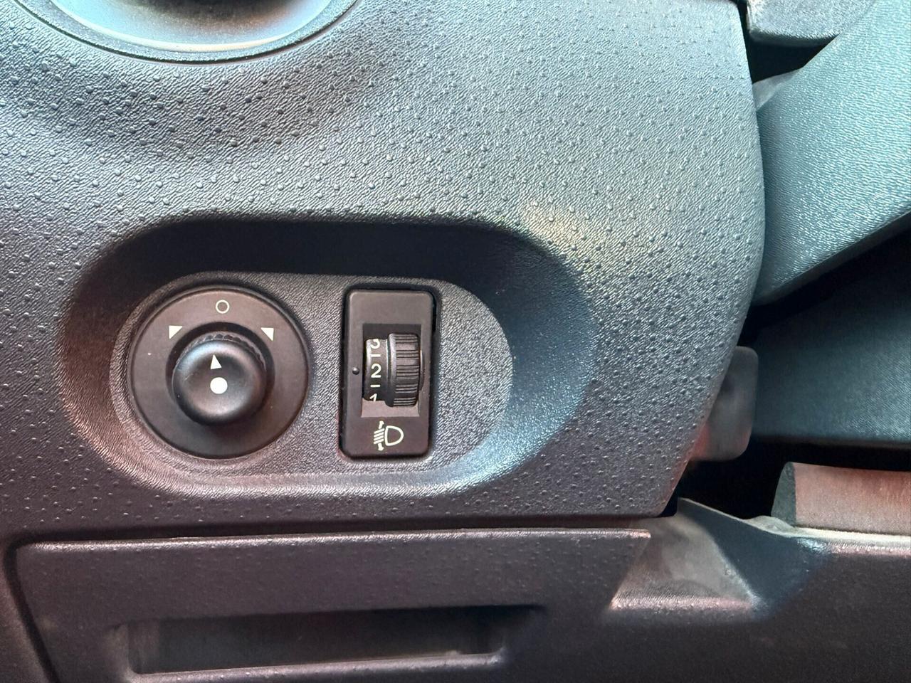 Citroen C2 1.1 87.000 KM CLIMA