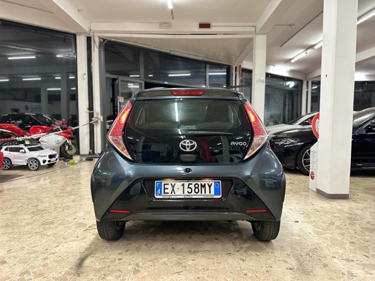 Toyota Aygo 1.0 VVT-i 69 CV 5P. 11/2014 Neopatentati