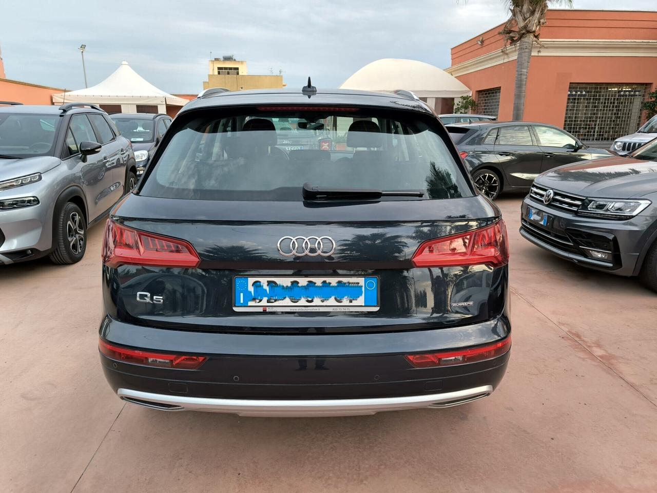 Audi Q5 40 TDI quattro S tronic Business Sport