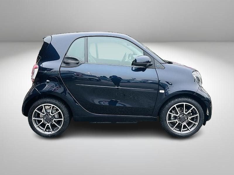 smart fortwo fortwo EQ Parisblue (22kW)