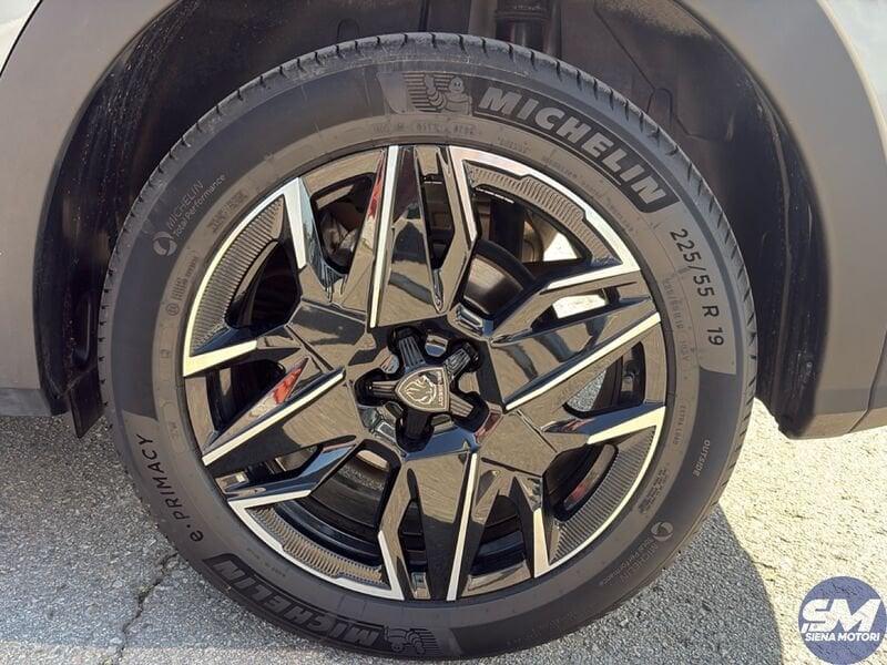 Peugeot 3008 Hybrid 136 GT e-DCS 6