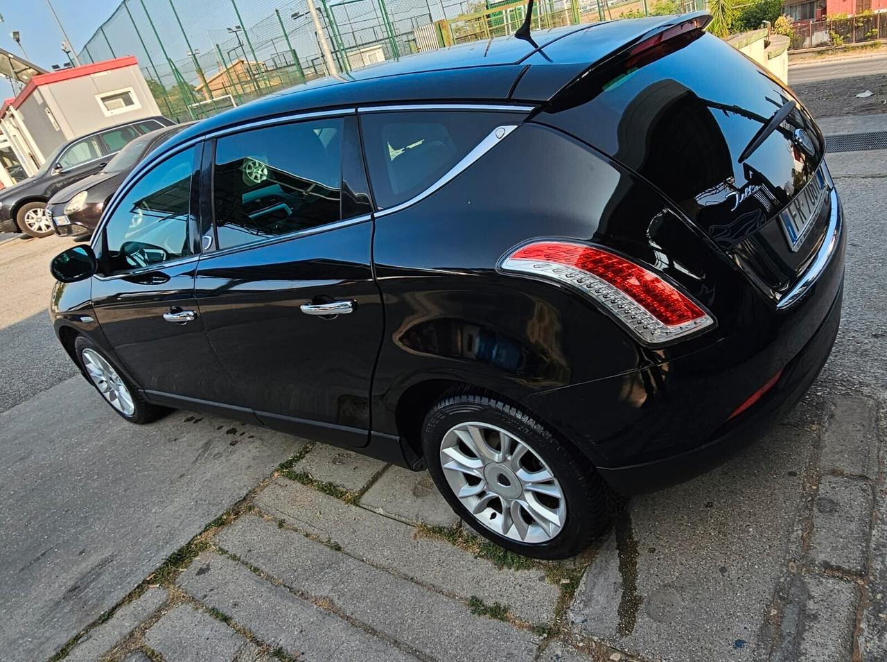 Lancia Delta 1.6 MJT DPF Platino