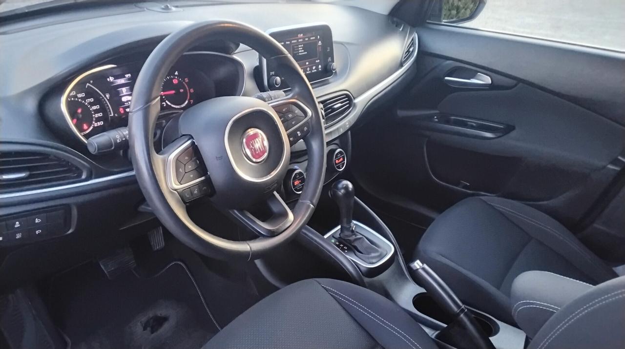 Fiat Tipo 1.6 Mjt S&S DCT SW Lounge